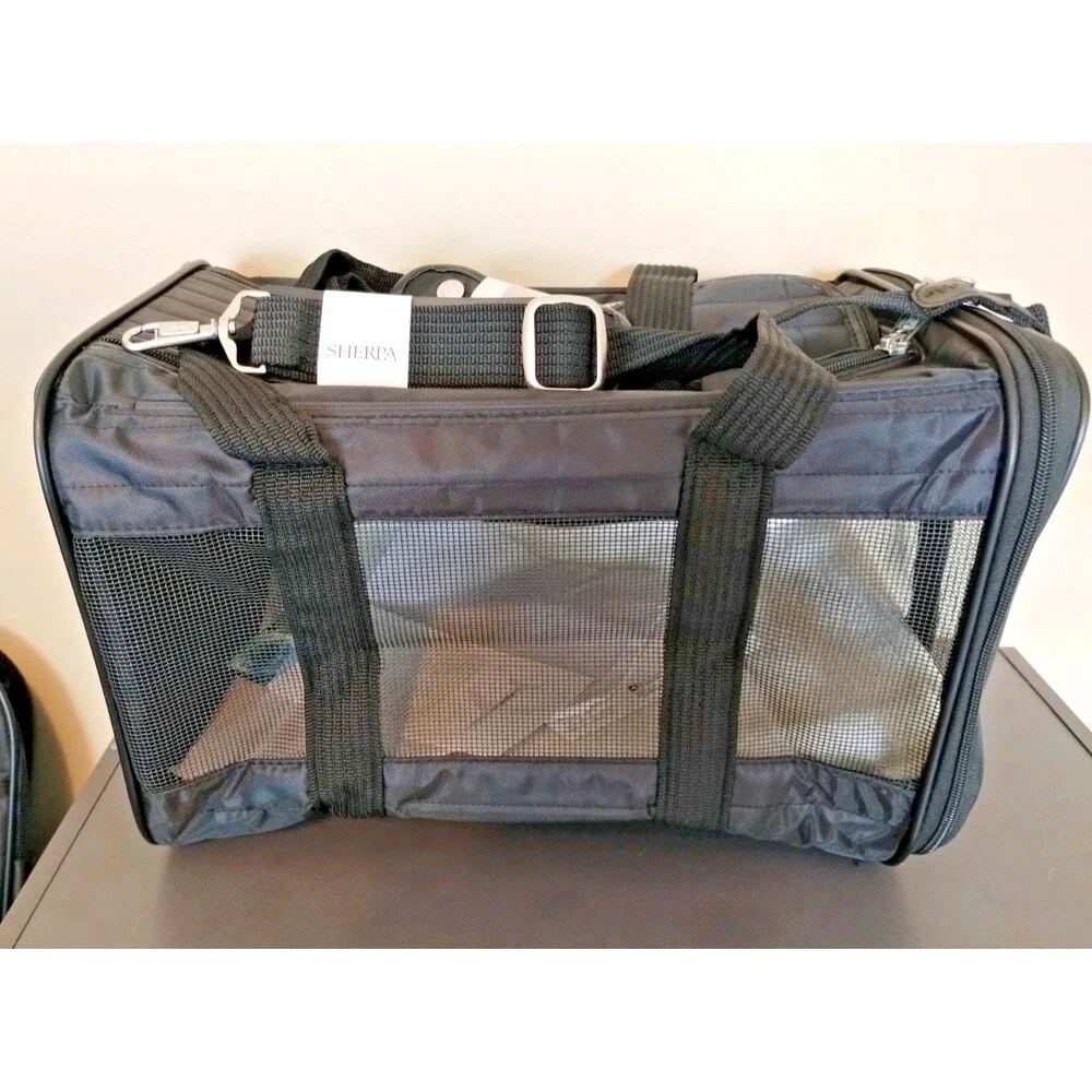 Sherpa Original Deluxe Travel Pet Carrier, Dog Cat Airline Approved Black Medium